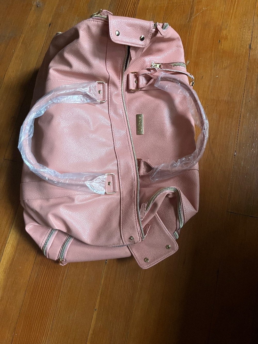 Soft Pink Luhxe travel duffel bag